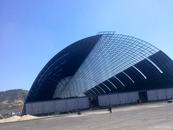 霍林郭勒桶壳螺栓球网架工程